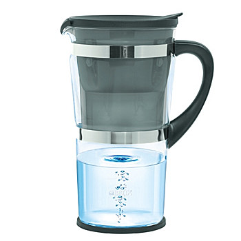 Carafe filtrante d'eau en verre